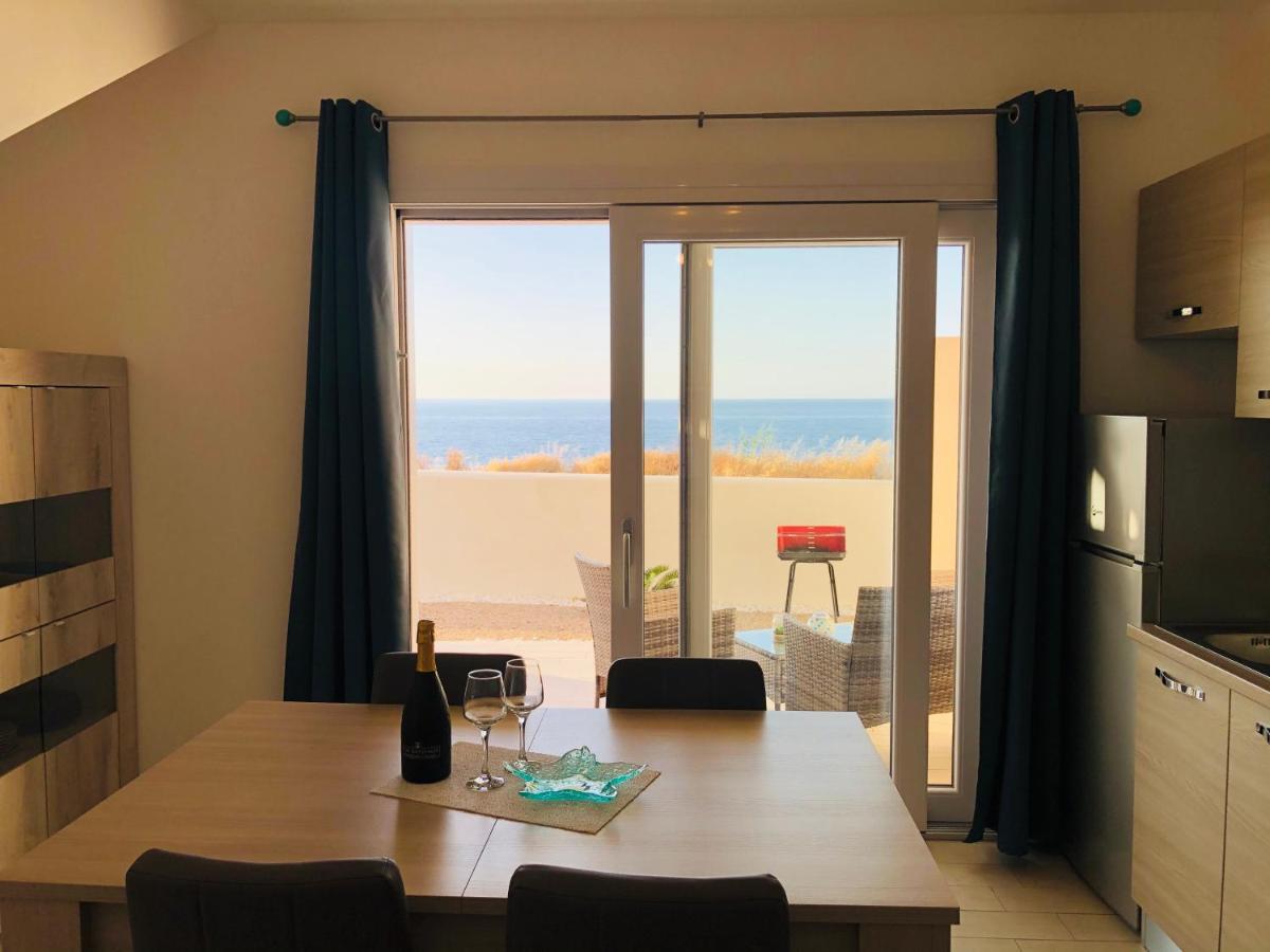 Apartment Tramonto Sea-Front Valledoria  Eksteriør billede